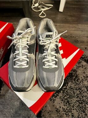 Nike Gray and Black Mesh Athletic Sneakers